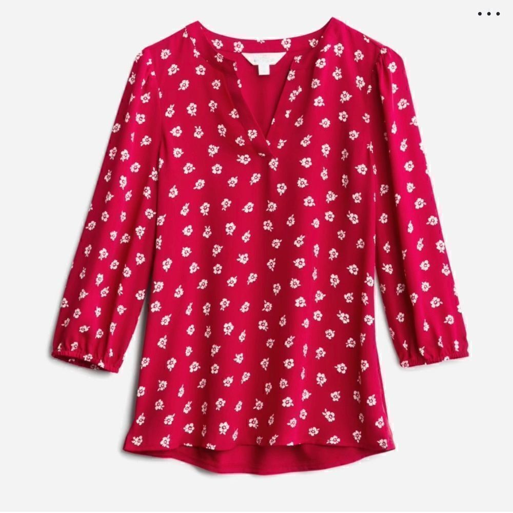 Red market and spruce shirt